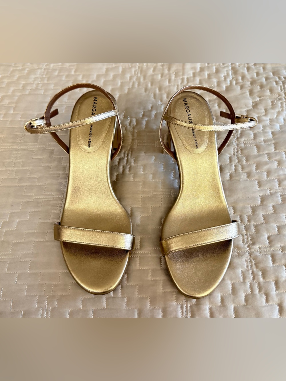 Margaux Nappa Gold Cleo Sandal Size 37M US 7